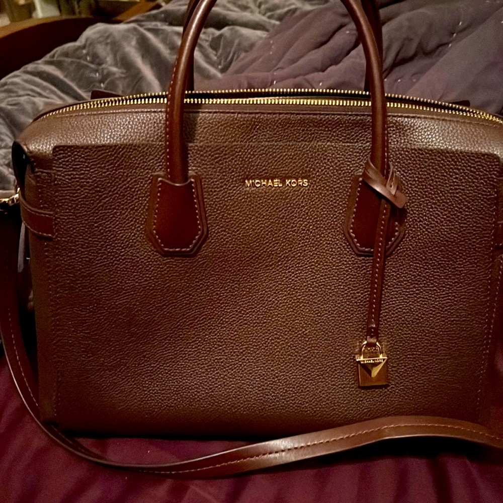 Micheal Kors Satchel